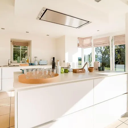 Luxurious With Pool And Sauna, And Very Suitable For Culinary Workshops! بيت للعطل
